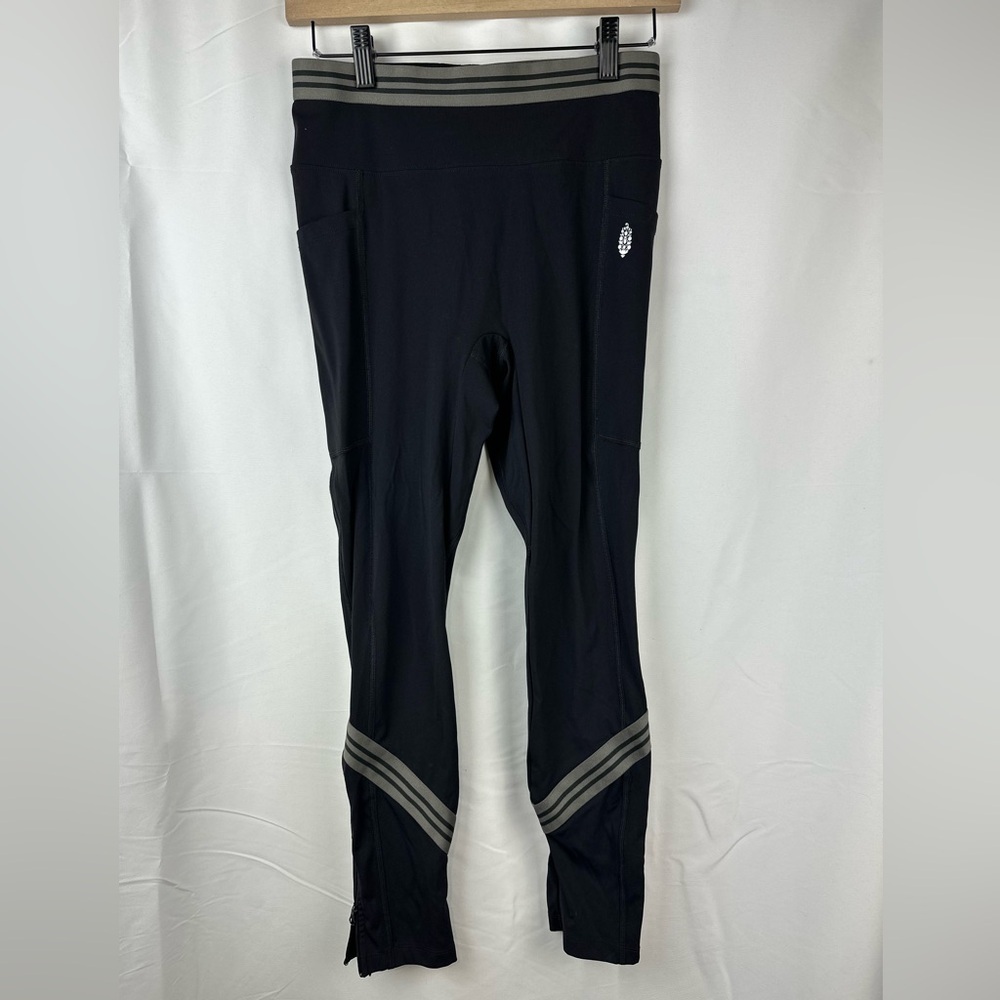 Free People Movement Black Leggings With Zipper Bottom. Size Small.